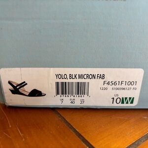 Women’s dress shoes. Never worn.